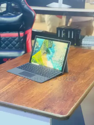 New Laptop Microsoft Surface 8GB Intel Core I5 SSD 256GB