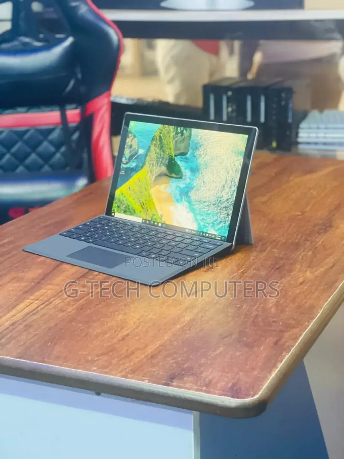 New Laptop Microsoft Surface 8GB Intel Core I5 SSD 256GB