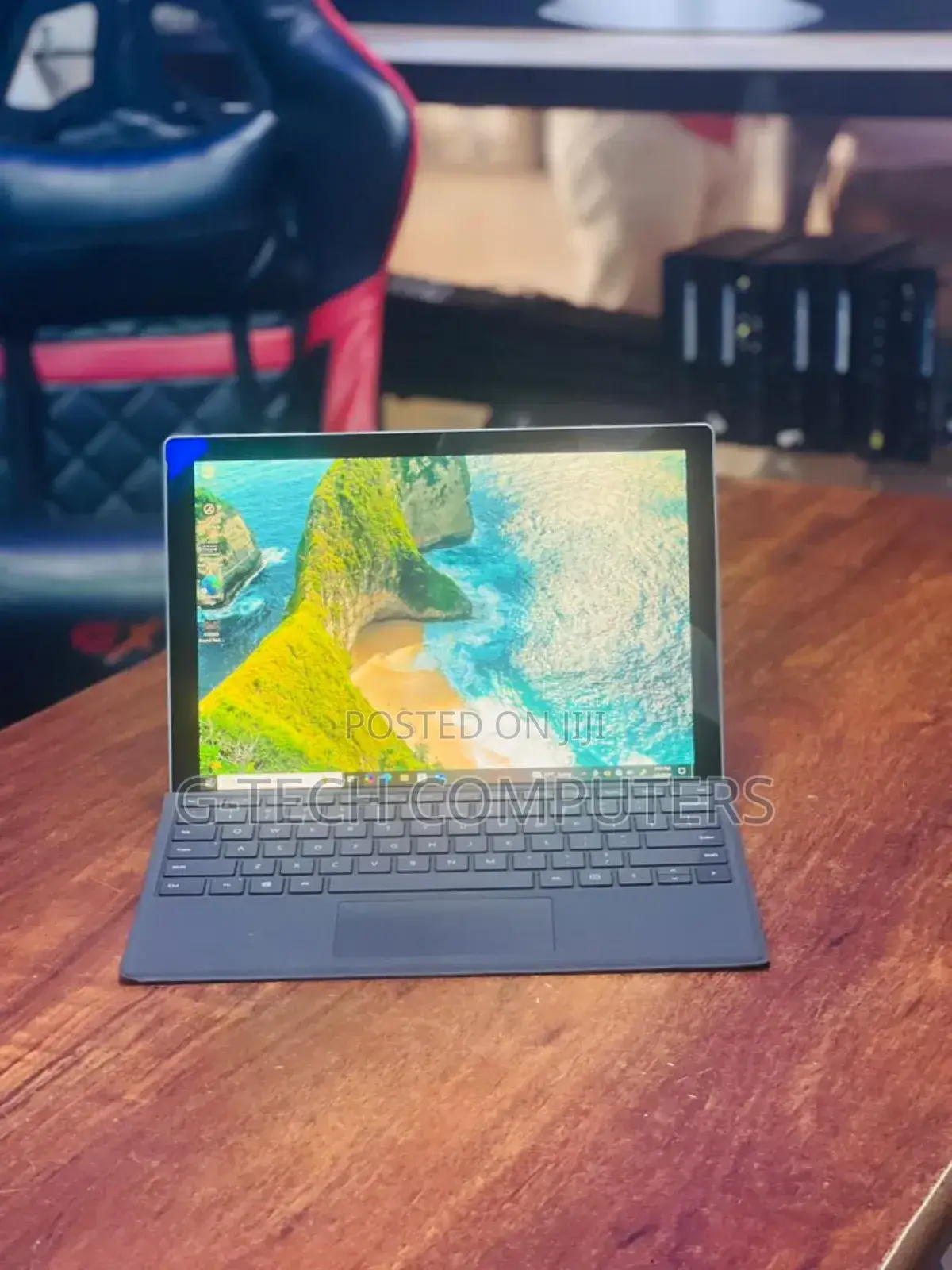 New Laptop Microsoft Surface 8GB Intel Core I5 SSD 256GB