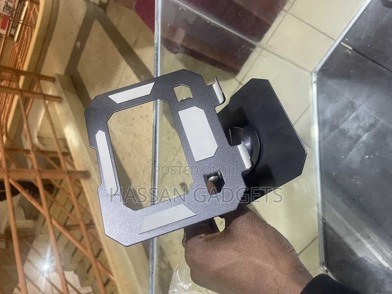 Foldable Metal Holder
