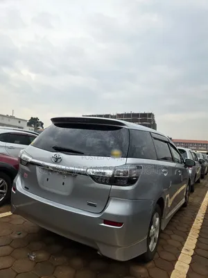 Toyota Wish 2013 Silver