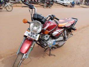 TVS HLX 125 2021 Red