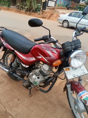 Bajaj Boxer 125 2022 Red