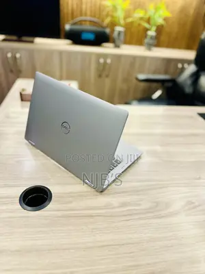 New Laptop Dell Latitude 5310 8GB Intel Core I5 SSD 256GB
