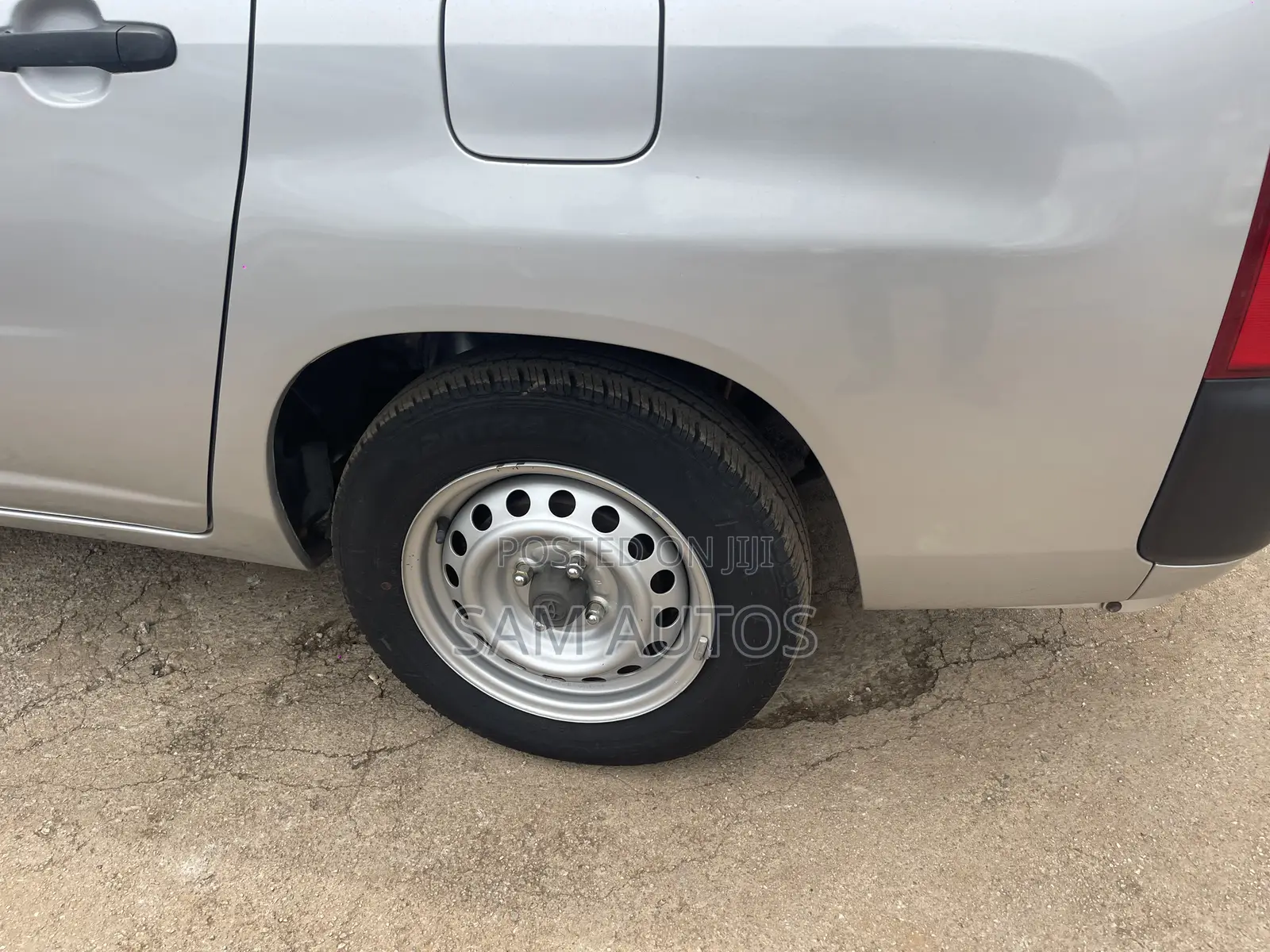 Toyota Probox 2016 Silver