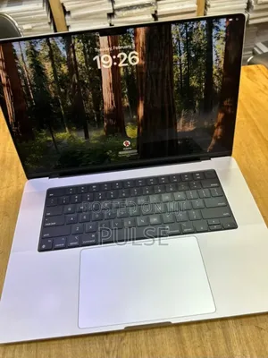 Laptop Apple MacBook Pro 2021 M1 16GB Apple M1 Pro SSD 512GB