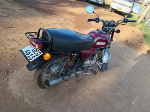 Bajaj Boxer 100 2019 Red