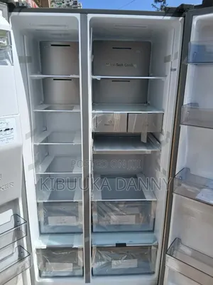 Hisense 720ltr With Ice Cube Dispenser