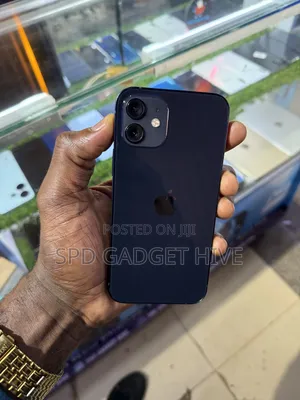 Apple iPhone 12 64 GB
