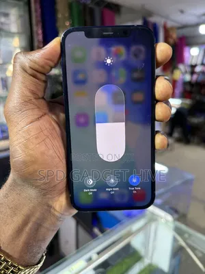 Apple iPhone 12 64 GB
