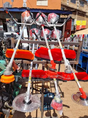 Grass Cutter Machines/Commercial Grade/Warranted