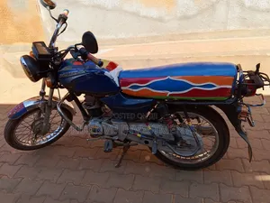 Bajaj Boxer 100 2017 Blue