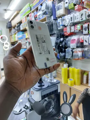 Apple iPhone 11 128 GB White