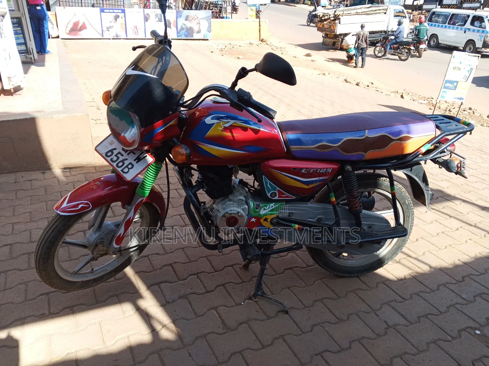 Bajaj Boxer 125 2024 Red