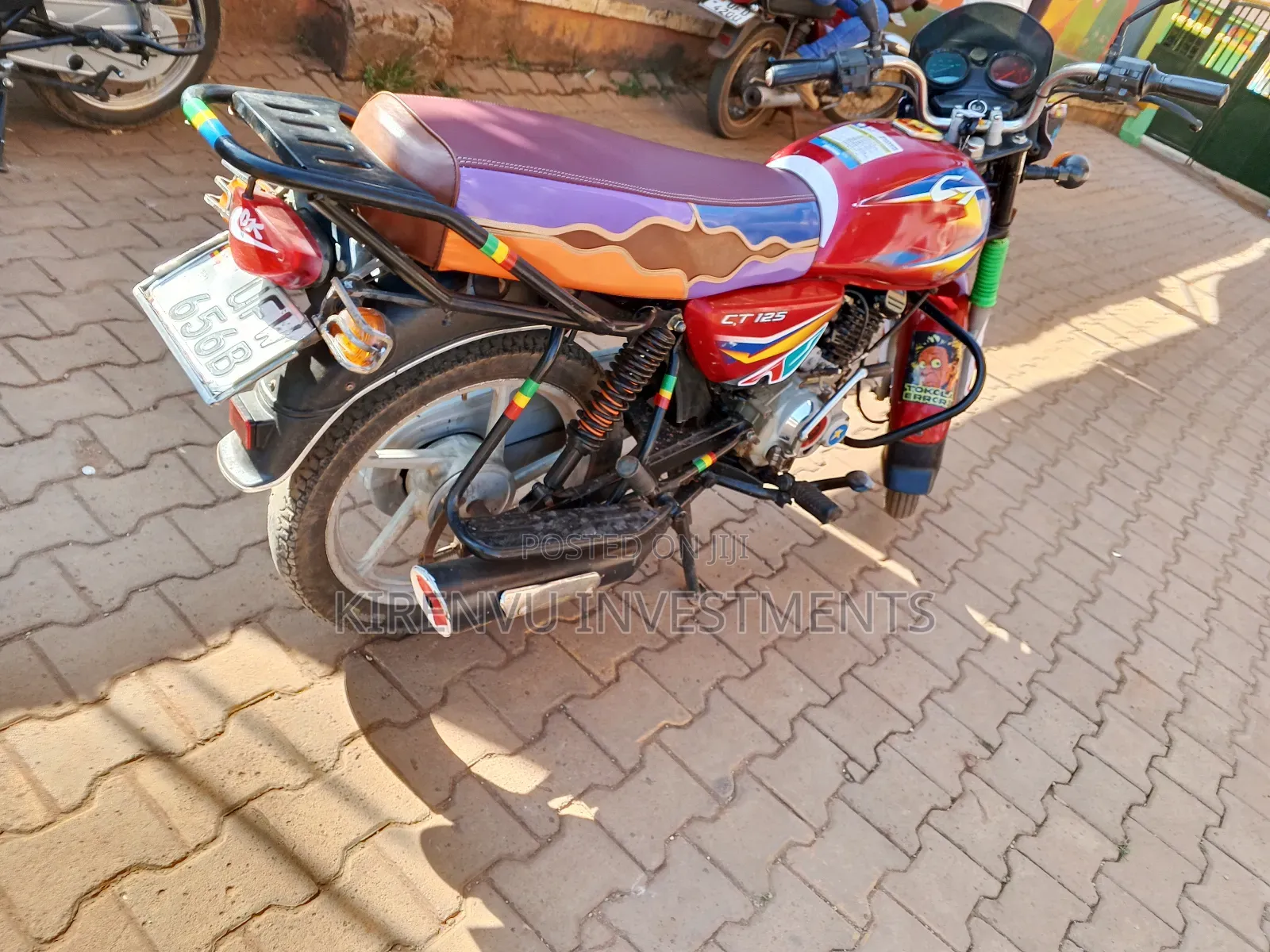 Bajaj Boxer 125 2024 Red