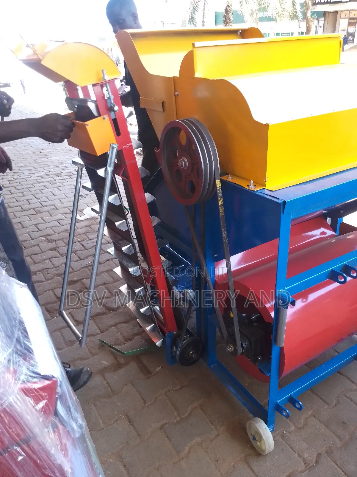 Ground Nut Harvesting Machine Tractor Driven