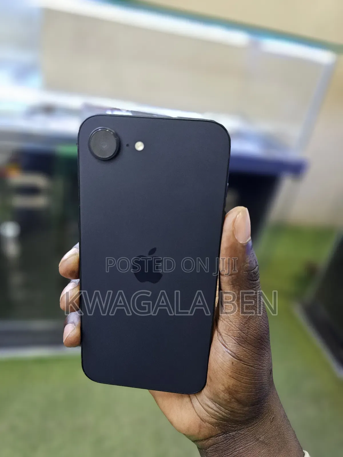 Apple iPhone 16e 128 GB Black