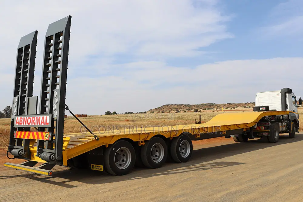 Low Bed Trucks/Trailers For Hire.