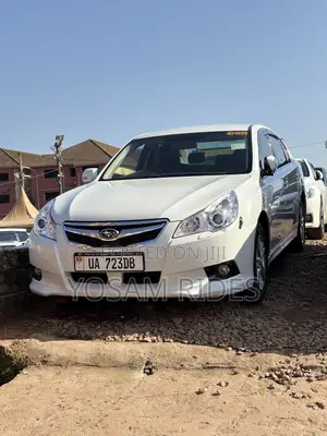 Subaru Legacy 2.5i Premium 2010 White