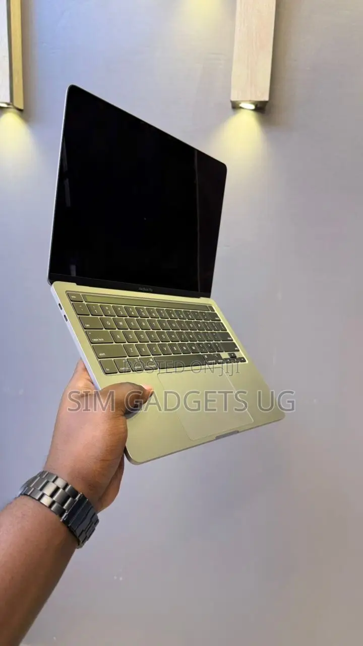 Laptop Apple MacBook Pro 2020 16GB Intel Core I5 SSD 512GB
