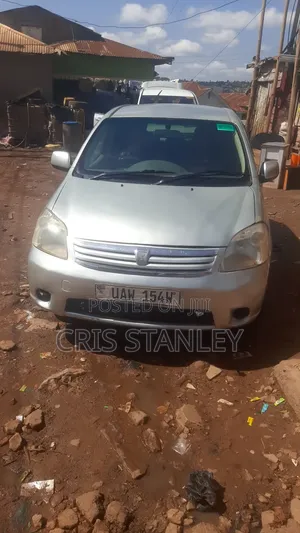 Toyota Raum 1.5 FWD 2004 Gold