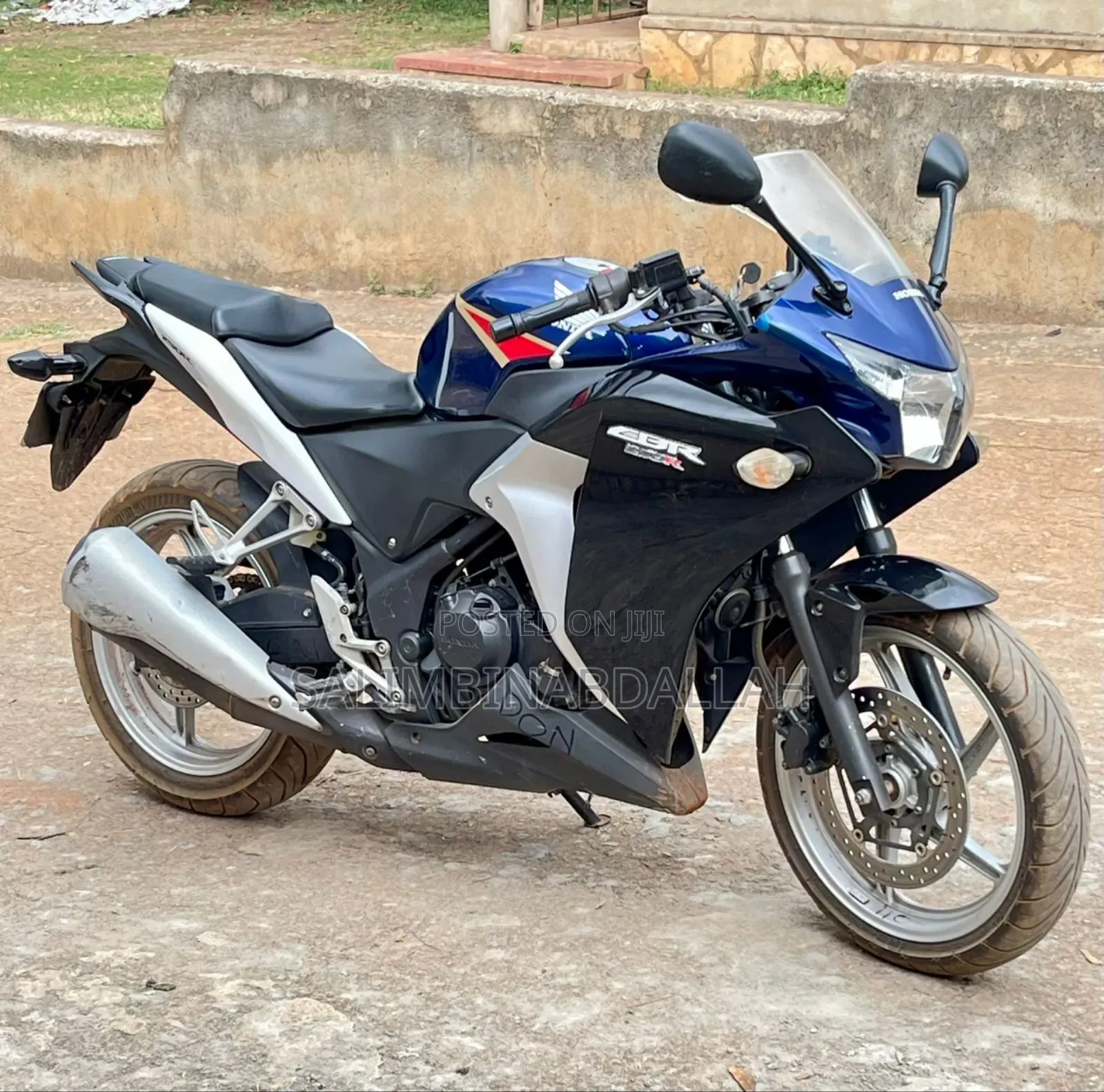 Honda CBR 2013 Blue