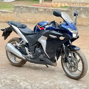 Honda CBR 2013 Blue