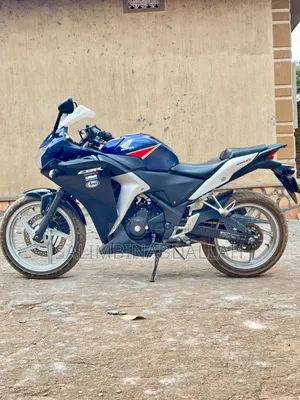 Honda CBR 2013 Blue