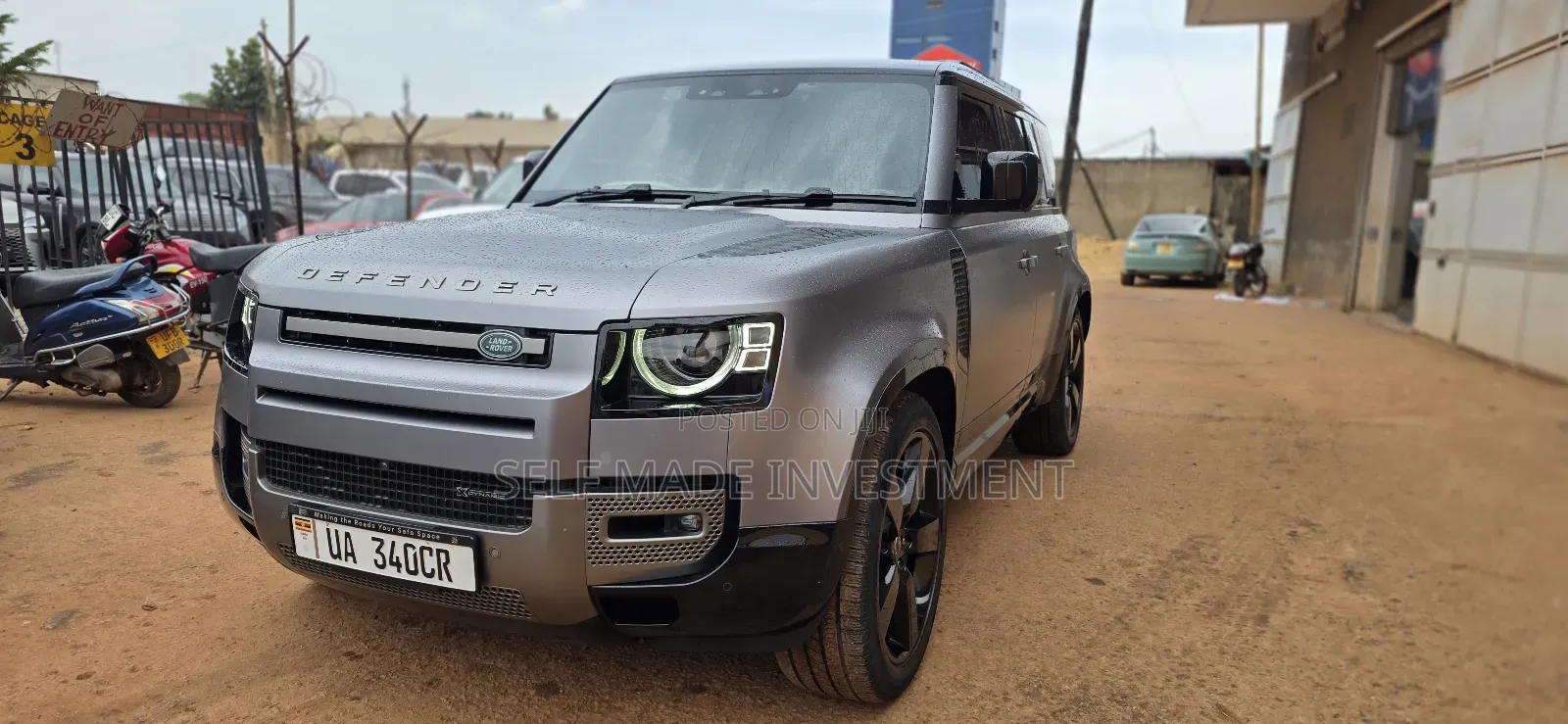Land Rover Defender 2023 Gray