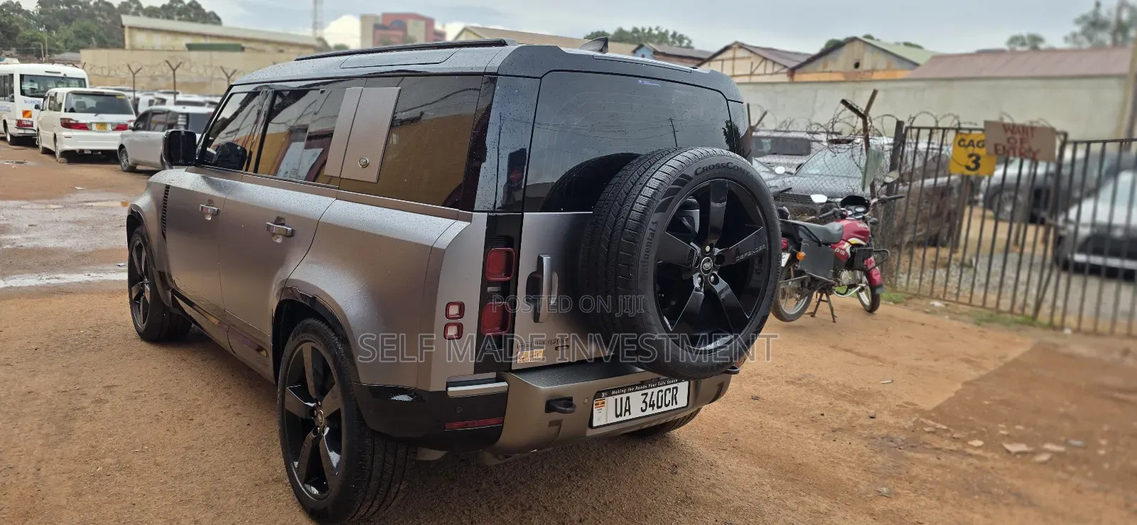 Land Rover Defender 2023 Gray
