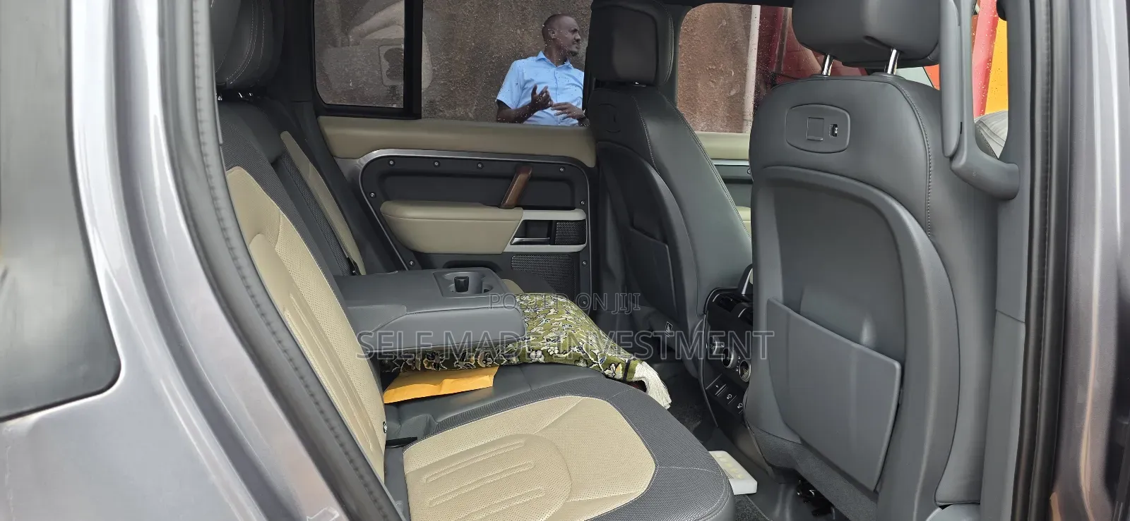 Land Rover Defender 2023 Gray