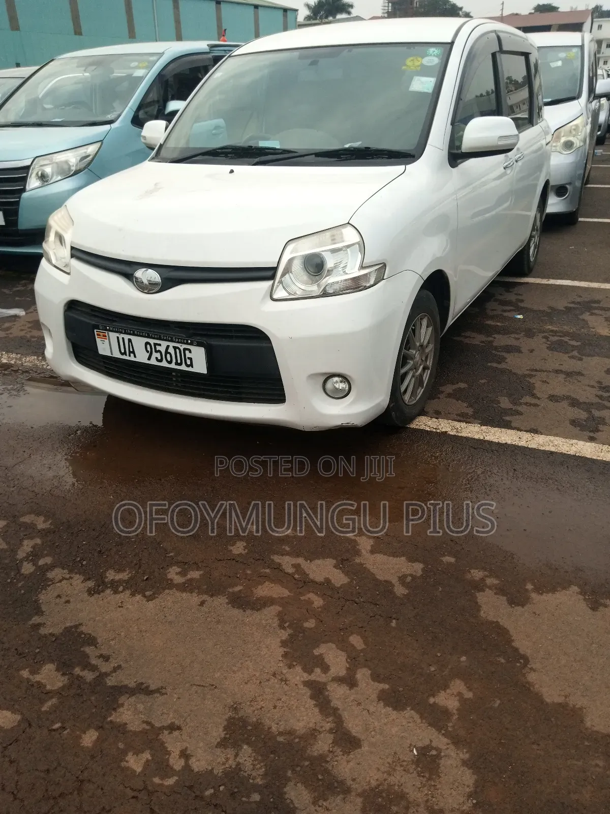 Toyota Sienta 2012 White