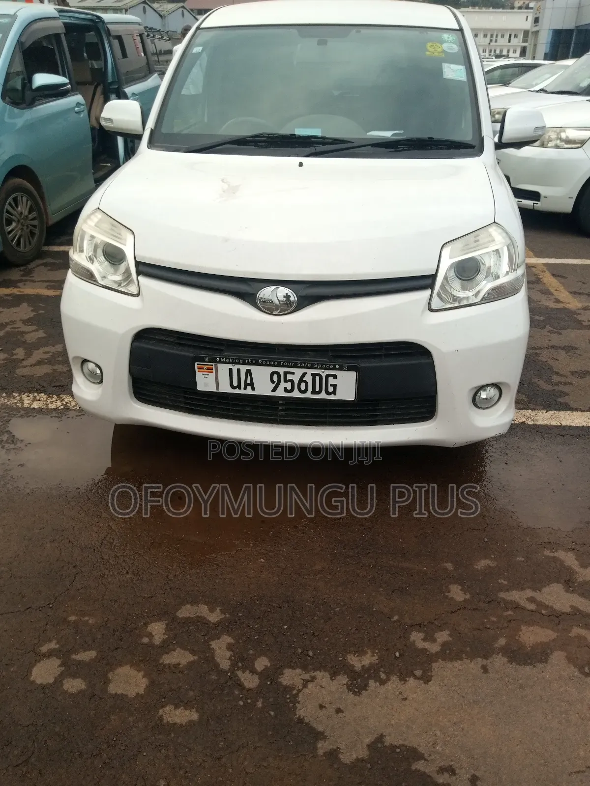 Toyota Sienta 2012 White