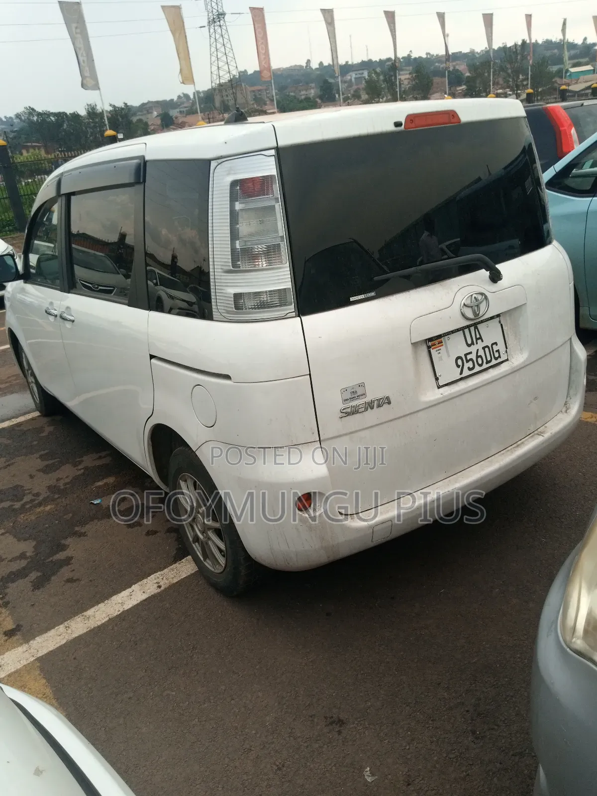Toyota Sienta 2012 White