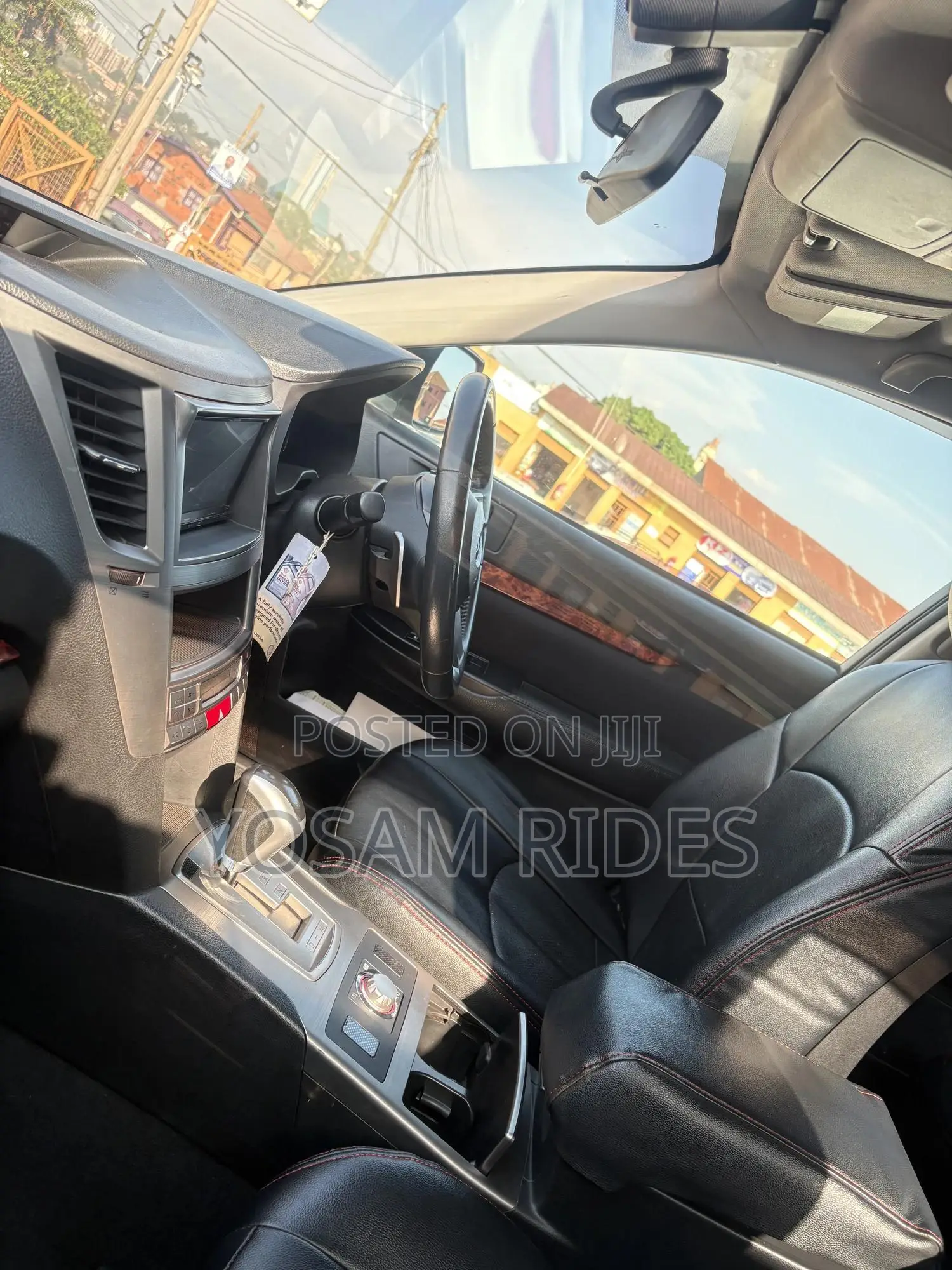 Subaru Legacy 2.5i Premium 2010 White
