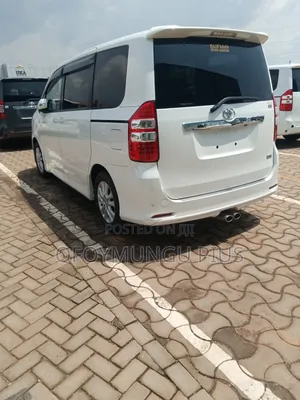 Toyota Noah 2013 White