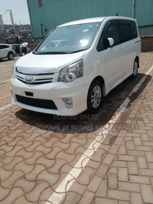 Toyota Noah 2013 White