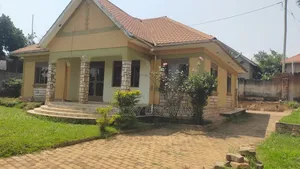 4bdrm Bungalow in Kira for sale