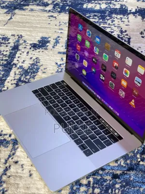 Laptop Apple MacBook Pro 8GB Intel Core i5 SSD 256GB