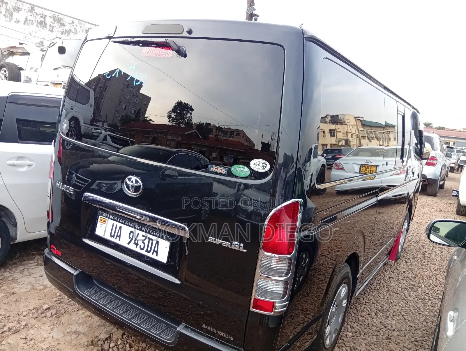 Toyota HiAce 2011 Black