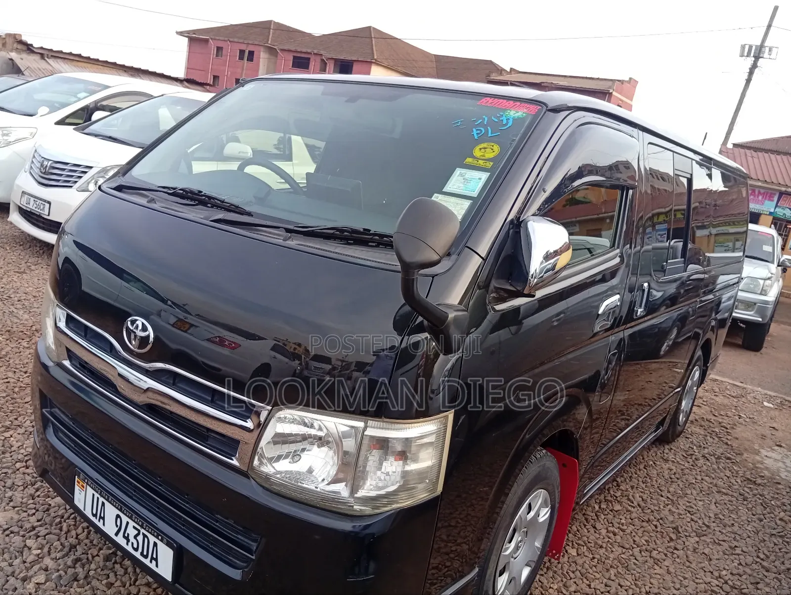 Toyota HiAce 2011 Black