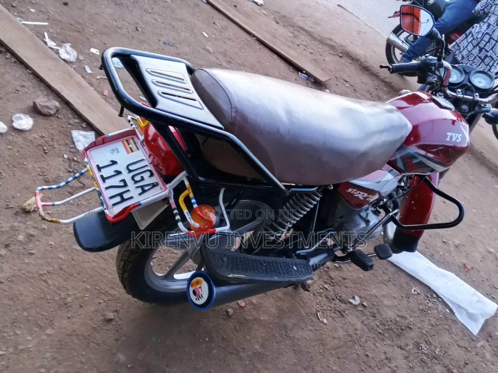 TVS HLX 125 2020 Red