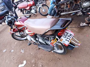 TVS HLX 125 2020 Red