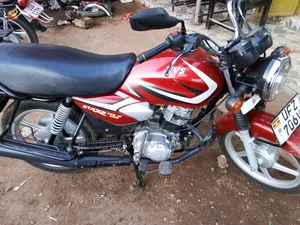 TVS HLX 125 2020 Red