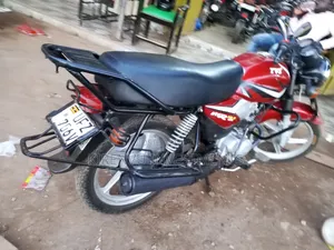 TVS HLX 125 2020 Red