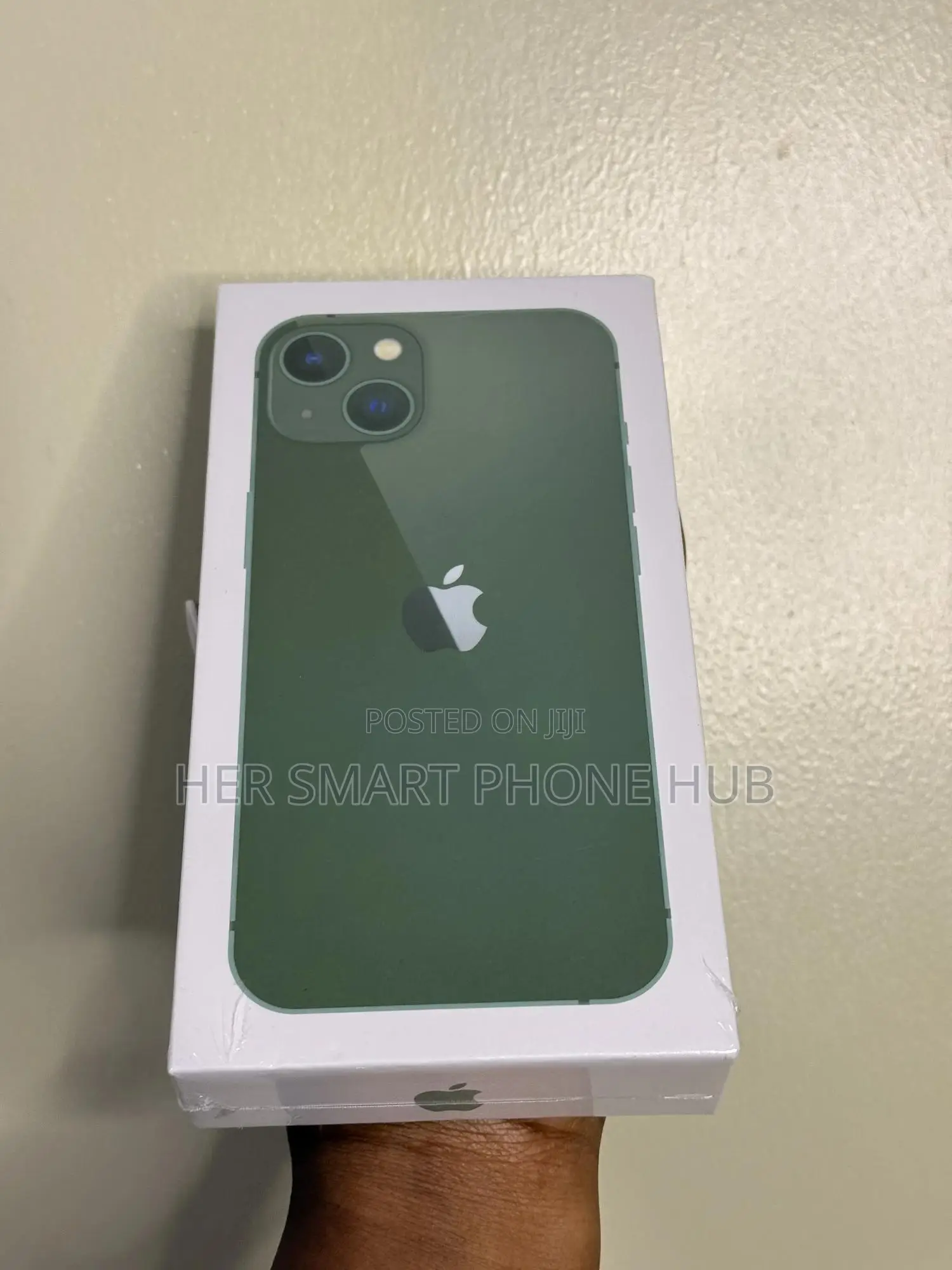 New Apple iPhone 13 128 GB Green