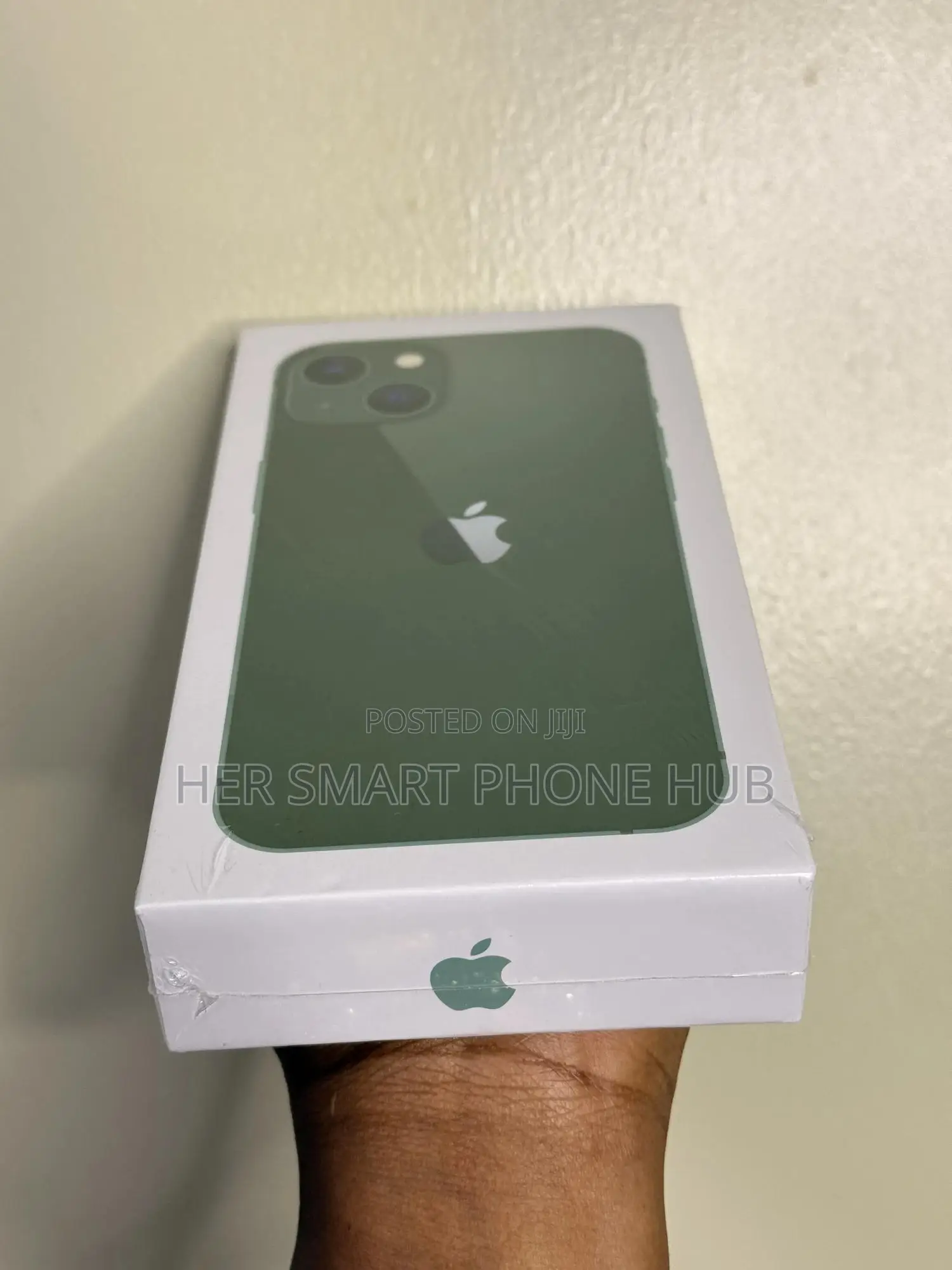 New Apple iPhone 13 128 GB Green