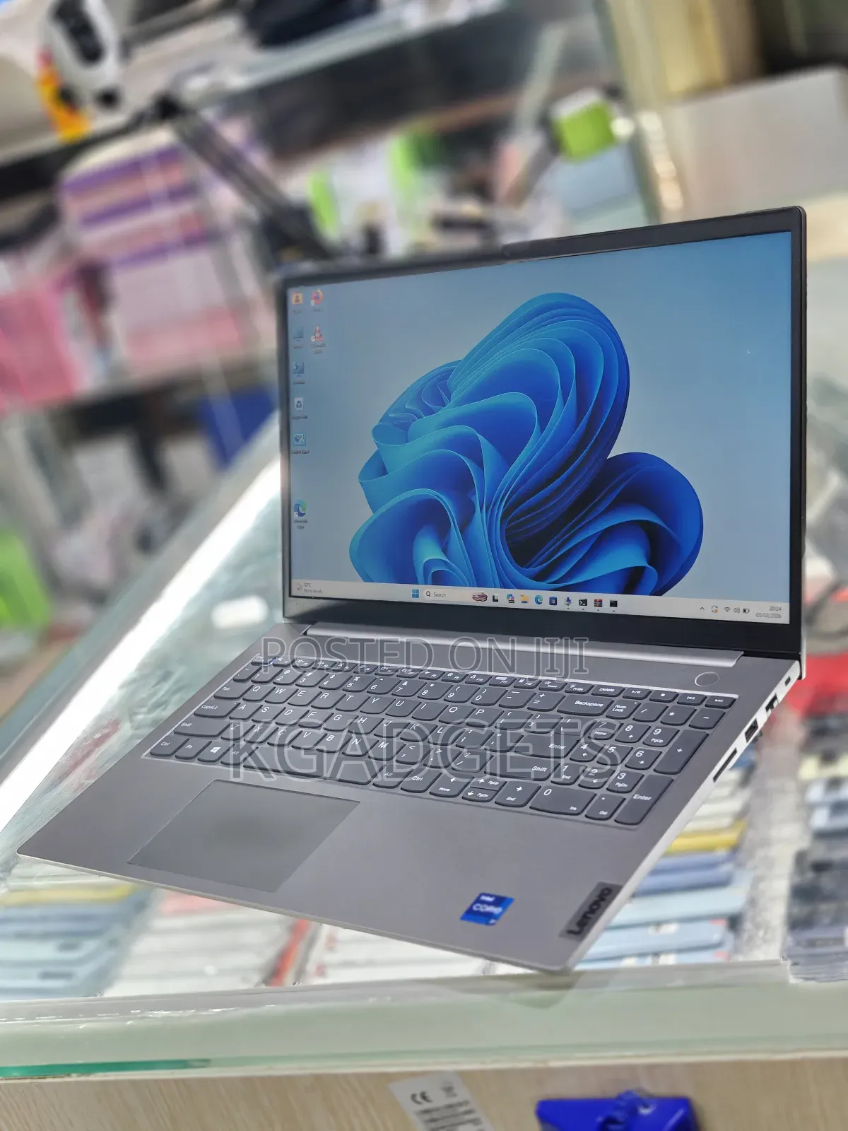 Laptop Lenovo ThinkBook 15 16GB Intel Core I7 HDD+SSD 512GB