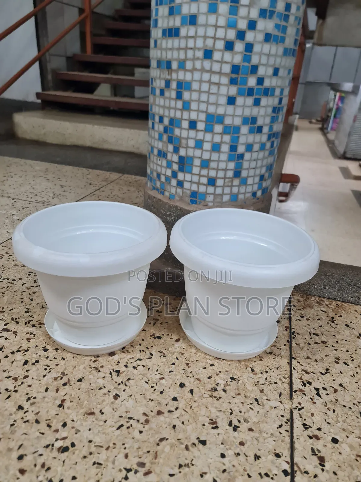 Basic Plastic Flower Pots White