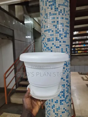Basic Plastic Flower Pots White